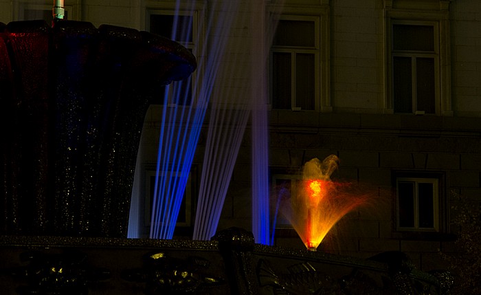 Atanas-Burov-Platz: Brunnen Sofia