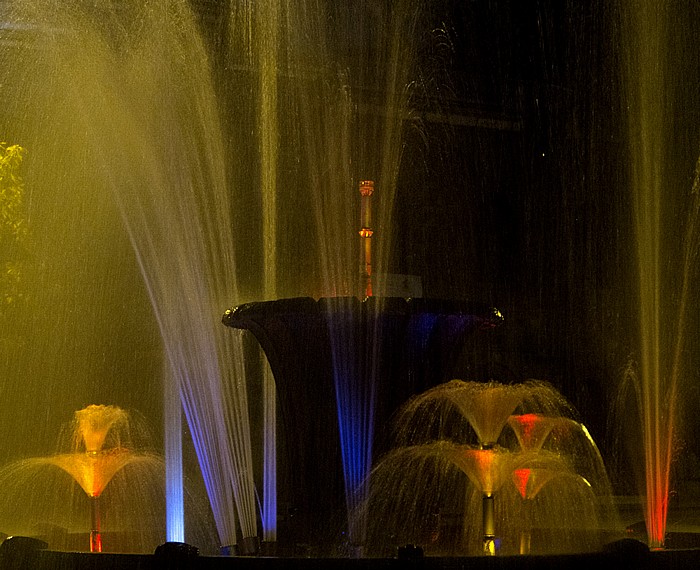 Sofia Atanas-Burov-Platz: Brunnen