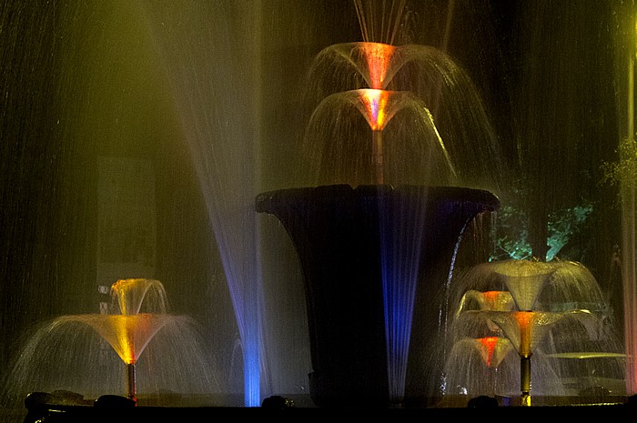 Atanas-Burov-Platz: Brunnen Sofia