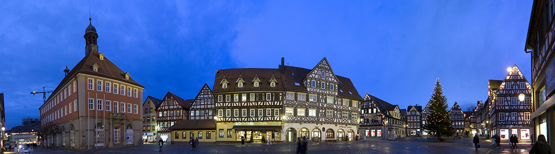 Schorndorf Altstadt: Marktplatz Gaupp'sche Apotheke Palm'sche Apotheke Rathaus