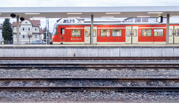 Bahnhof Schorndorf: S-Bahn der Linie S 2 an der Endhaltestelle Schorndorf