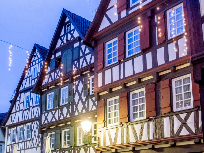 Schorndorf Altstadt: Höllgasse - Geburtshaus von Gottlieb Daimler (rechts)