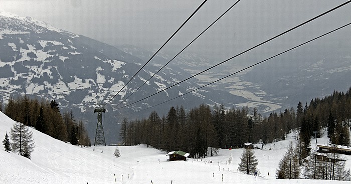 Blick von der Bergstation der Gerlosstein-Bahn ins Zillertal Gerlosstein