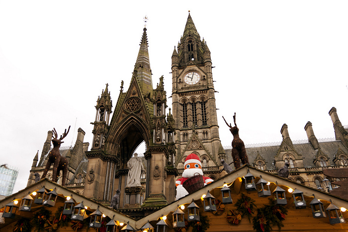 Manchester Albert Square mit Weihnachtsmarkt Albert Memorial Manchester Town Hall