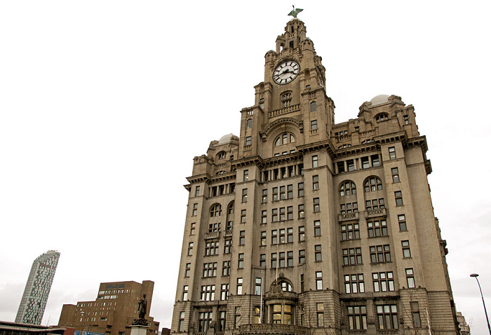 Pier Head: Three Graces (Drei Grazien) - Royal Liver Building Liverpool