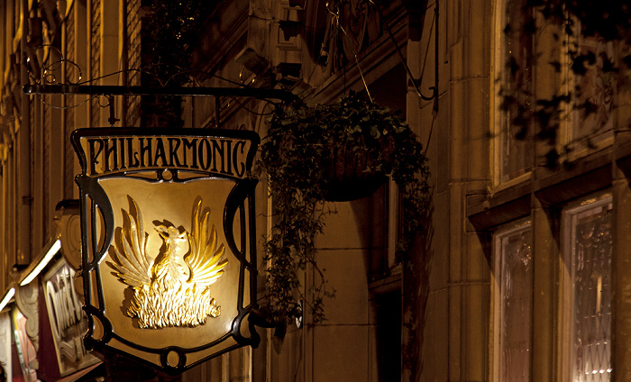 Liverpool Hope Street: Philharmonic Pub