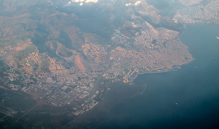 Ägäisches Meer (Türkei) Izmir, Golf von Izmir Luftbild aerial photo