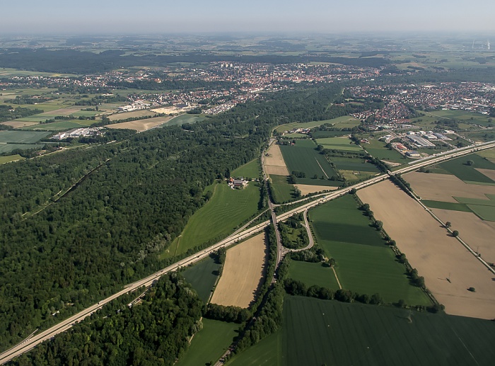 Bayern - Landkreis Freising: Isarauen Anschlussstelle Freising-Mitte Bundesautobahn A 92 Luftbild aerial photo