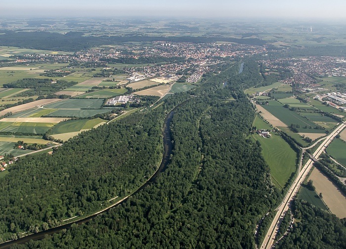 Bayern - Landkreis Freising: Isar, Isarauen Anschlussstelle Freising-Mitte Bundesautobahn A 92 Luftbild aerial photo