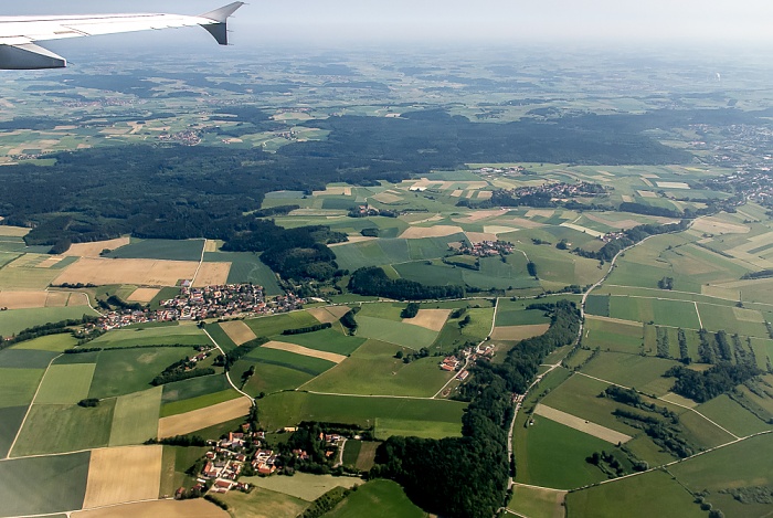 Bayern - Landkreis Freising Haxthausen (Freising) Sünzhausen (Freising) Luftbild aerial photo