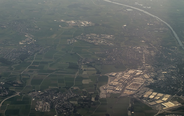 Ingolstadt Audi-Werk (rechts unten) Donau Luftbild aerial photo