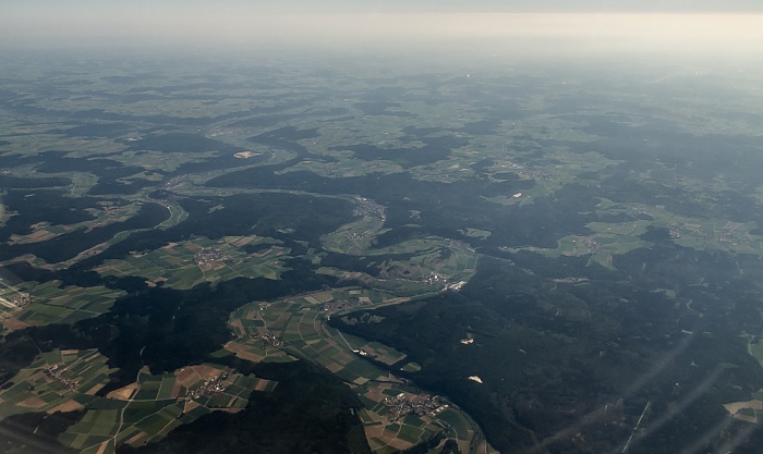 Bayern - Landkreis Eichstätt: Altmühltal Walting Luftbild aerial photo