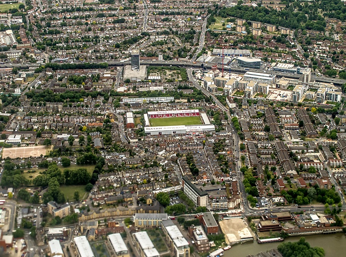 London Borough of Hounslow: Brentford Great West Quarter Griffin Park M4 motorway Themse Luftbild aerial photo