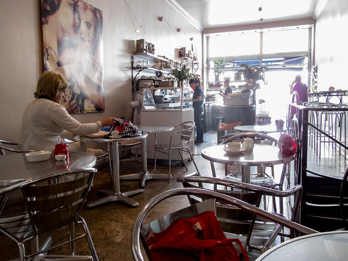 London South Kensington: Cafe