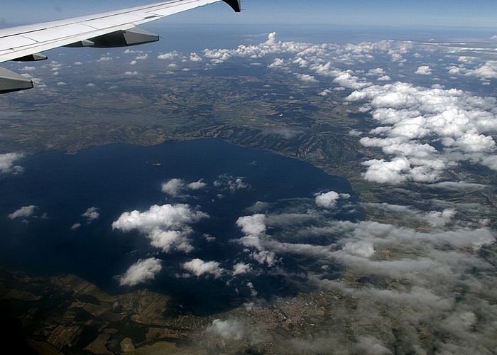 Latium - Bolsenasee (Lago di Bolsena) Luftbild aerial photo