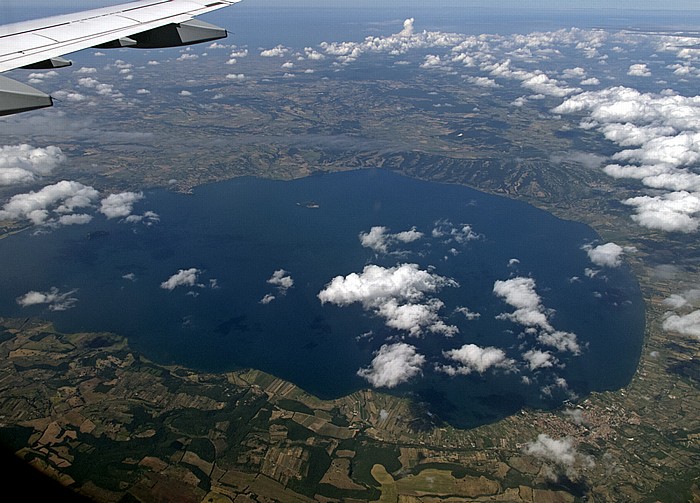 Latium - Bolsenasee (Lago di Bolsena) Luftbild aerial photo