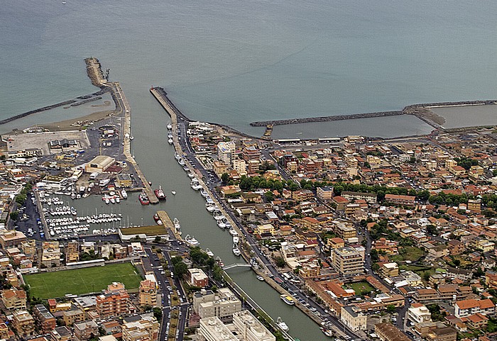 Latium - Fiumicino: Canale di Fiumicino Latium