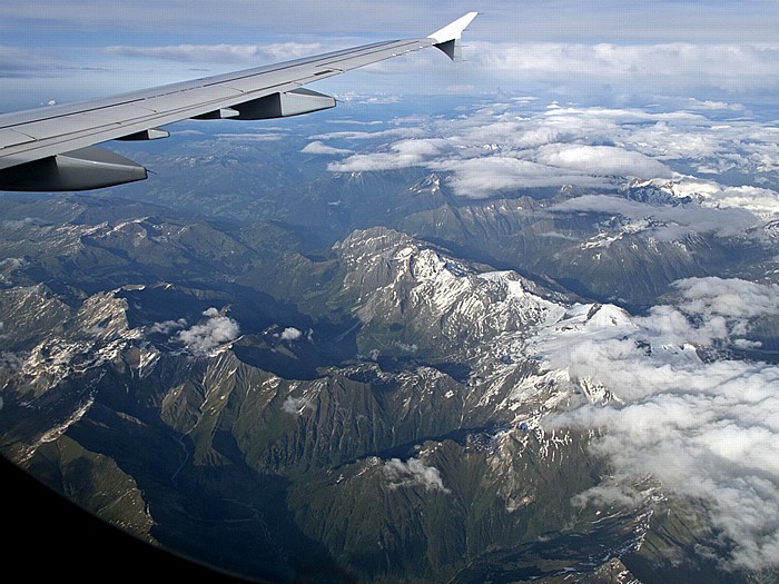 Tirol - Zillertaler Alpen Luftbild aerial photo
