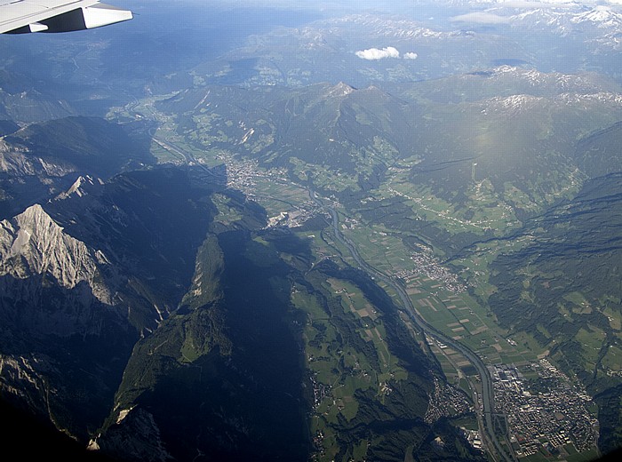 Tirol - Alpen, Inntal Karwendel Schwaz Wattens Luftbild aerial photo