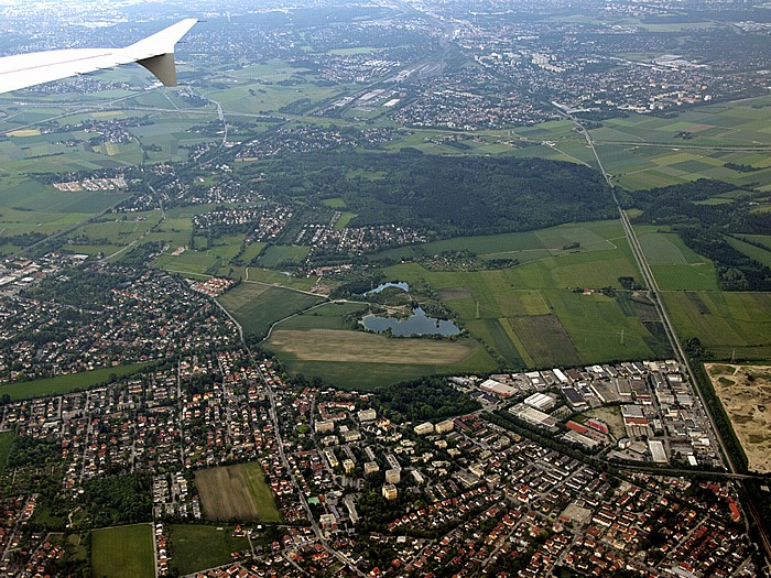Bayern - Landkreis Fürstenfeldbruck: Gröbenzell (links), Puchheim Luftbild aerial photo