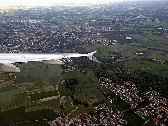 Bayern - Landkreis Dachau (v.r.): Günding (Bergkirchen), Amper, Dachau Luftbild aerial photo