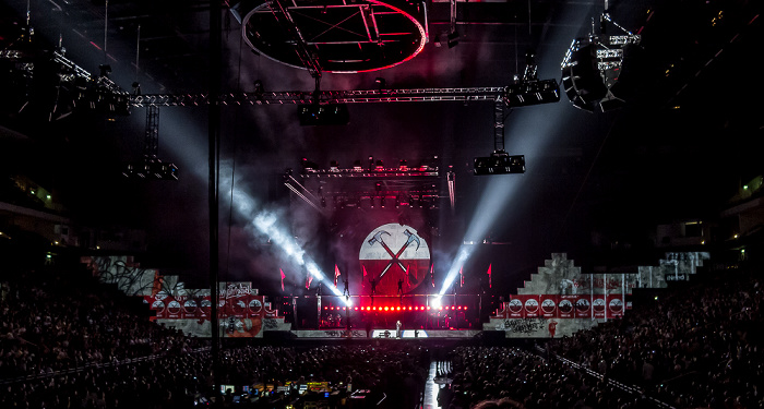 Berlin O2 World: Roger Waters - The Wall Live - In The Flesh? Uber Arena