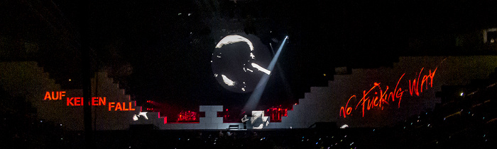 Berlin O2 World: Roger Waters - The Wall Live - Mother Uber Arena