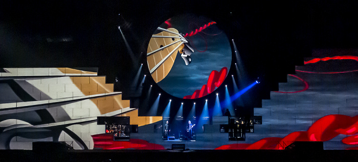 Berlin O2 World: Roger Waters - The Wall Live - What Shall We Do Now? Uber Arena