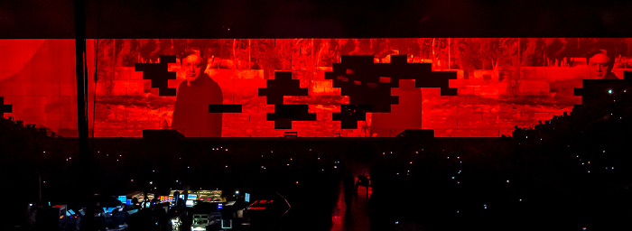 Berlin O2 World: Roger Waters - The Wall Live - The Last Few Bricks