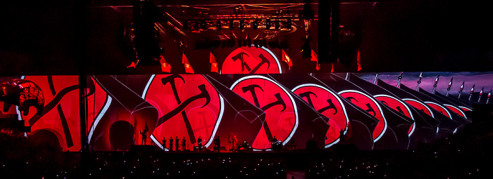 Berlin O2 World: Roger Waters - The Wall Live - In The Flesh