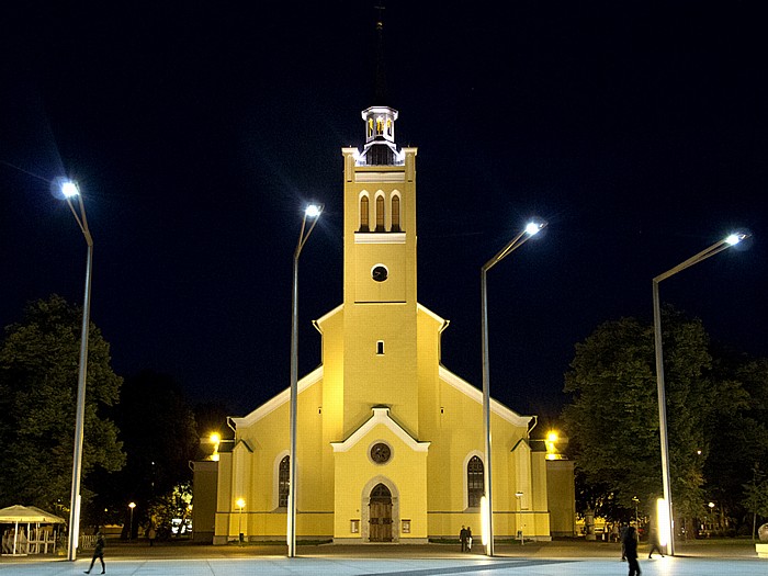 Altstadt: Platz der Freiheit (Vabaduse väljak) und Johanneskirche (Jaani kirik) Tallinn
