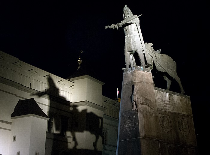 Altstadt: Kathedralenplatz - Gediminas-Denkmal Vilnius