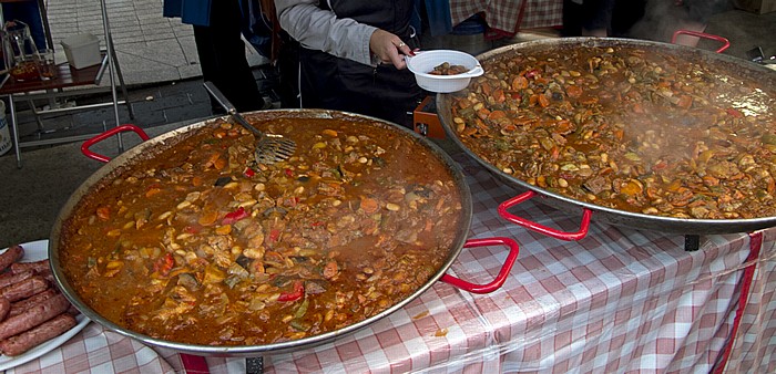 Gedimino prospektas: Stadtfest Hauptstadttage 2011 - Essensstand Vilnius