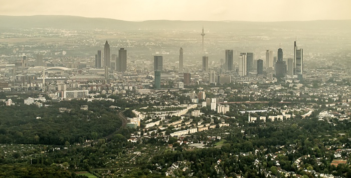 Frankfurt am Main Frankfurter Bankenviertel / Europaturm (Fernsehturm) Sachsenhausen Luftbild aerial photo