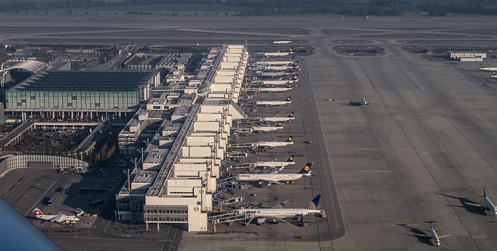 München Flughafen Franz Josef Strauß: Terminal 2 Luftbild aerial photo