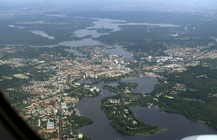 Brandenburg - Potsdam: Stadtzentrum mit Havel Luftbild aerial photo