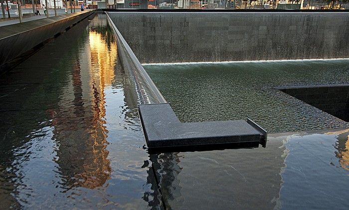 New York City World Trade Center Site (Ground Zero): 9/11 Memorial - South Pool