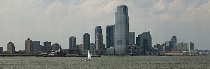 New York City Blick von der Staten Island Ferry: Paulus Hook (Jersey City) mit dem Goldman Sachs Tower (30 Hudson Street) Hudson River Upper Bay
