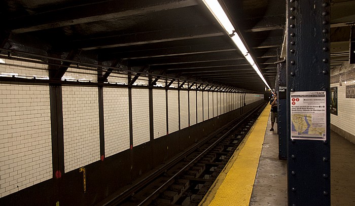 New York City Brooklyn: Borough Hall Subway Station