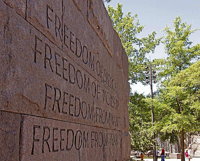 Washington, D.C. West Potomac Park: Franklin Delano Roosevelt Memorial