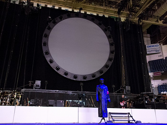 Hartford XL Center: Roger Waters - The Wall Live (vor Konzertbeginn)