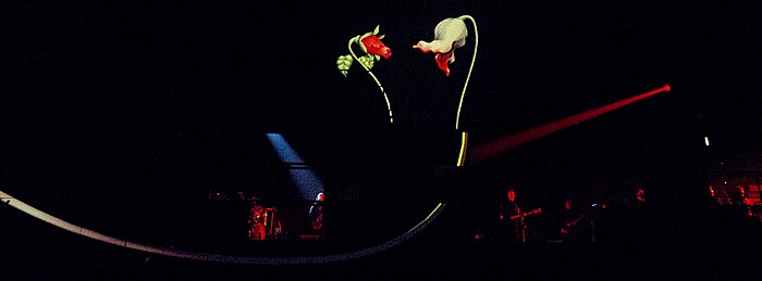 Hartford XL Center: Roger Waters - The Wall Live - Empty Spaces