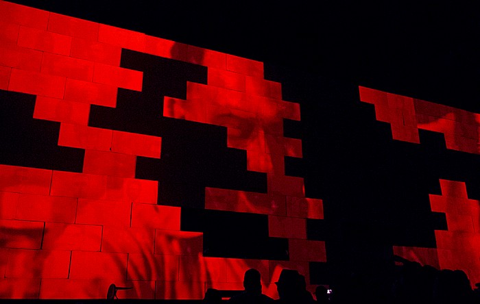 Hartford XL Center: Roger Waters - The Wall Live - The Last Few Bricks