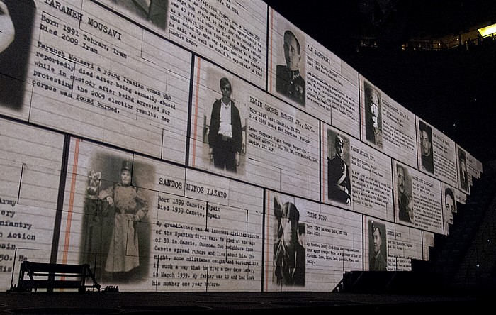 Hartford XL Center: Roger Waters - The Wall Live (Pause)