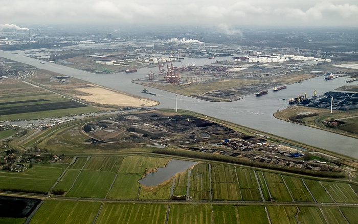 Provinz Noord-Holland - V.u. Zaanstad, Noordzeekanaal, Westpoort (Amsterdam) Luftbild aerial photo