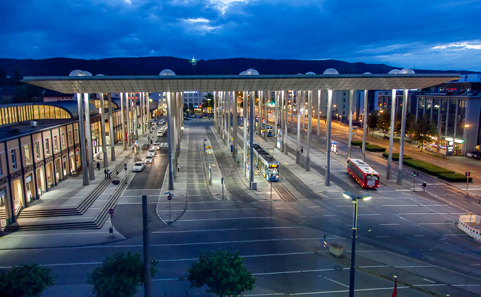 Blick aus dem InterCityHotel: Bahnhof Kassel-Wilhelmshöhe, Wilhelmshöher Allee Bergpark Wilhelmshöhe Herkules