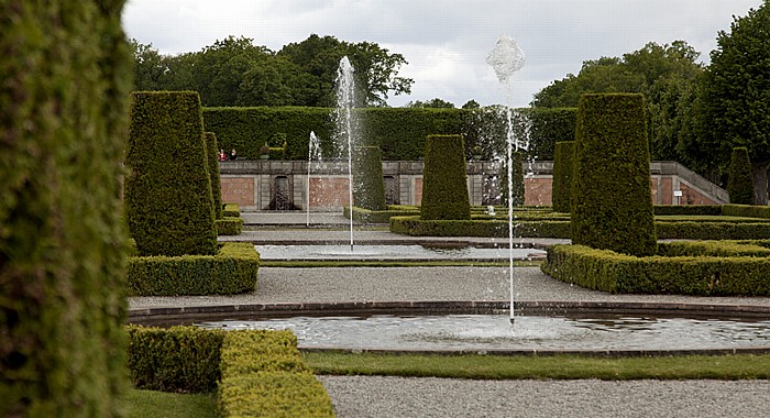 Schloss Drottningholm (Drottningholms slott): Barockgarten - Brunnen Stockholm