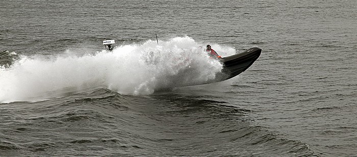 Fähre Stockholm - Vaxholm: Speedboot Schärengarten