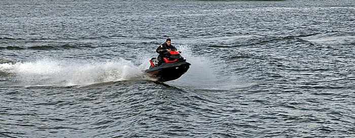 Fähre Vaxholm - Stockholm: Jet-Ski (Wassermotorrad)