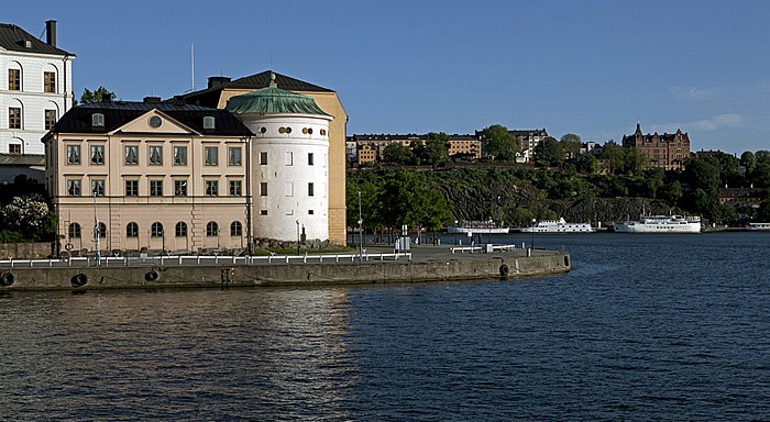 Stockholm Altstadt Gamla stan: Riddarholmen - Birger Jarls torn (Birger-Jarls-Turm) Riddarfjärden Södermalm
